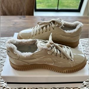 Voile Blanche Sneakers w/ fur